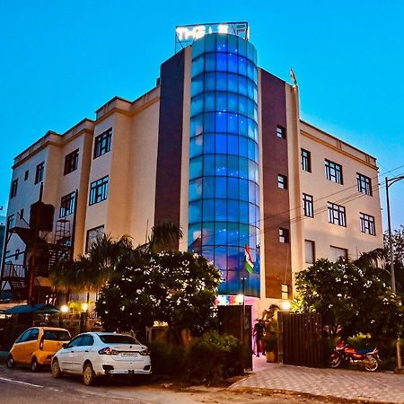 Hotel The Leaf - Gomti Nagar Lakhnau Kültér fotó