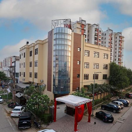 Hotel The Leaf - Gomti Nagar Lakhnau Kültér fotó