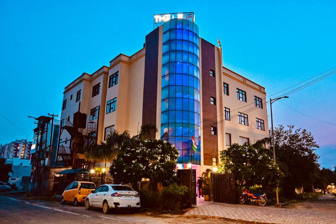 Hotel The Leaf - Gomti Nagar Lakhnau Kültér fotó