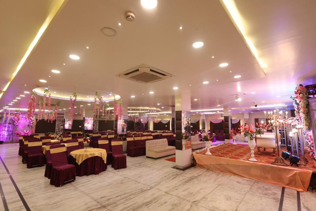 Hotel The Leaf - Gomti Nagar Lakhnau Kültér fotó