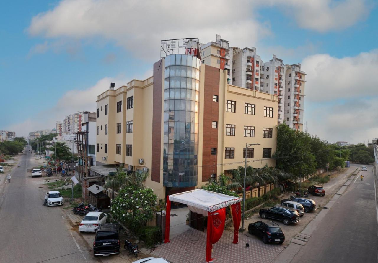 Hotel The Leaf - Gomti Nagar Lakhnau Kültér fotó