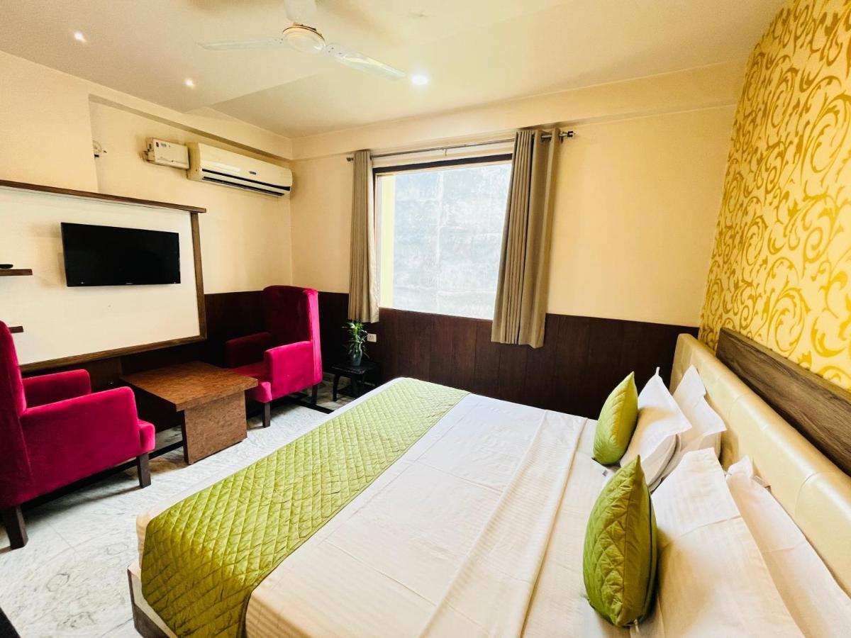 Hotel The Leaf - Gomti Nagar Lakhnau Kültér fotó