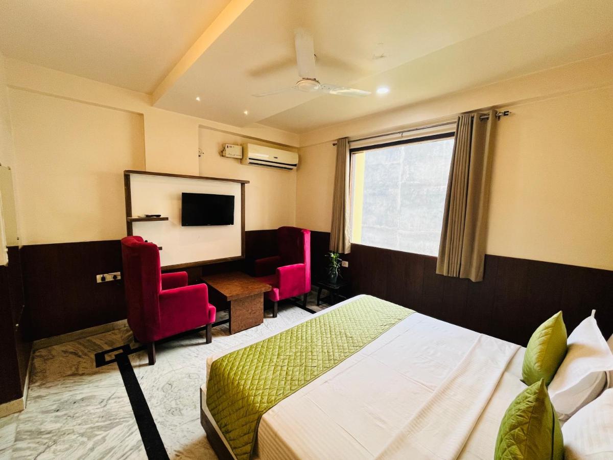 Hotel The Leaf - Gomti Nagar Lakhnau Kültér fotó
