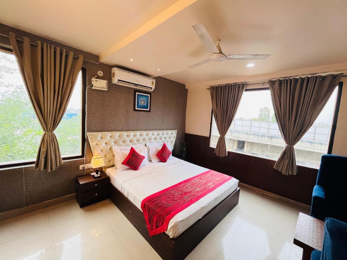 Hotel The Leaf - Gomti Nagar Lakhnau Kültér fotó