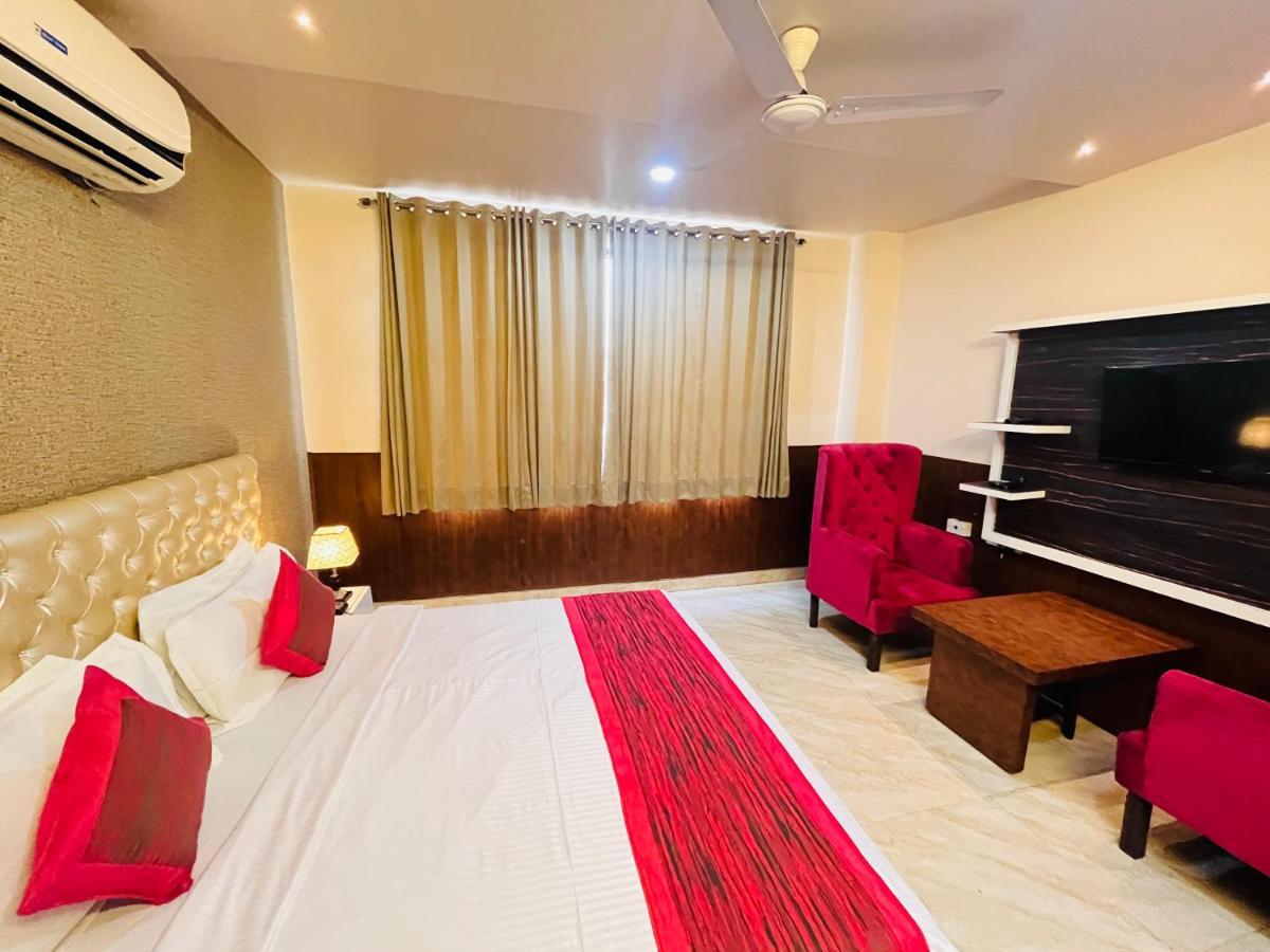 Hotel The Leaf - Gomti Nagar Lakhnau Kültér fotó